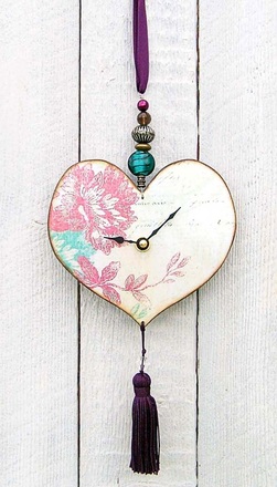 Pink Flower Heart Clock